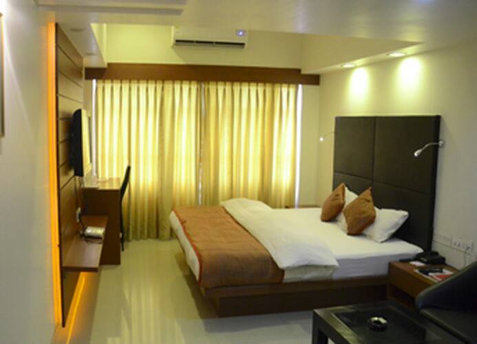 Yuvraj Hotel, Hanumangarh 3